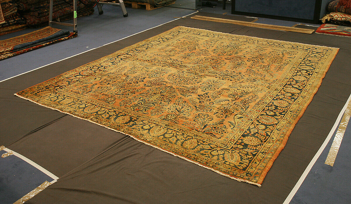 Antique Persian Saruk Carpet n°:57701902